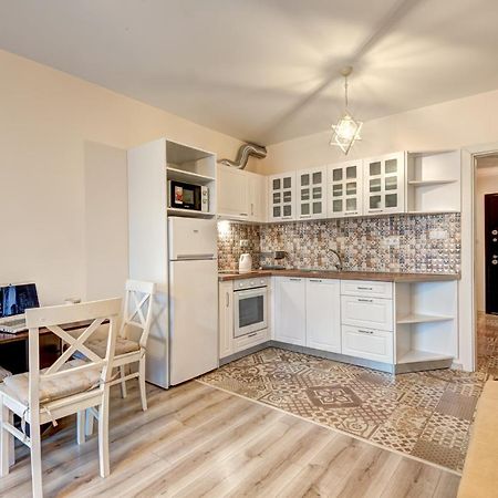 Business Studio Zia 2- In Lazur Burgas Bagian luar foto